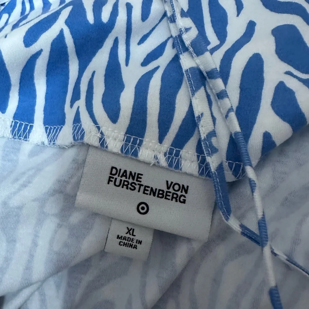 Diane Von Furstenberg Blue and White Skirt Set XL nwt